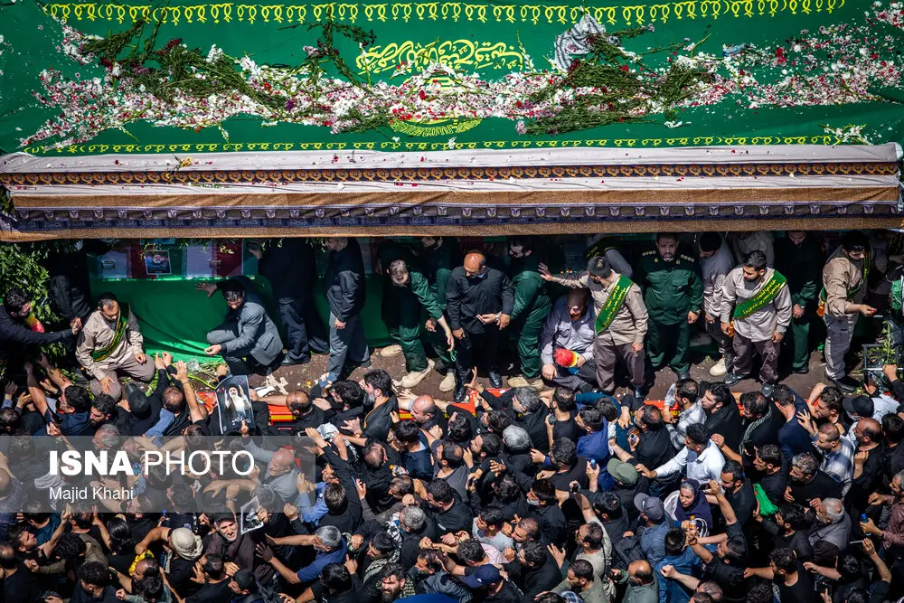 مراسم تشییع پیکر رئیس جمهور و همراهان شهیدش در تهران - ۴(عکس)