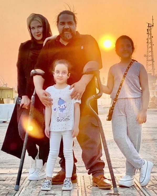  رضا صادقی و خانواده‌اش در یک قاب دوست‌داشتنی (عکس)