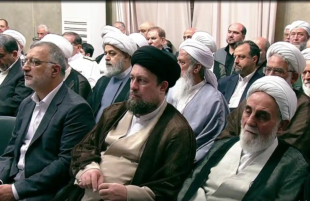 حواشی مراسم تنفیذ حکم ریاست جمهوری پزشکیان/کاندیدای پوششی در کنار حسن خمینی نشست (عکس)